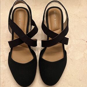 Kelly & Katie NEVER WORN Black Cross-Strap Sandals